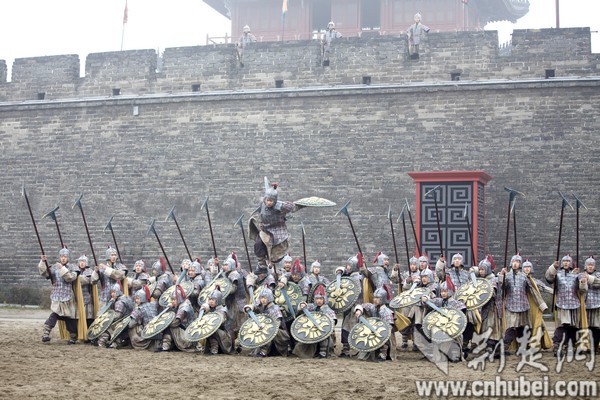 現(xiàn)全球最大關(guān)公青銅雕像，目測(cè)宇達(dá)施工（圖）