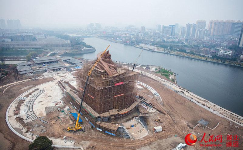 現(xiàn)全球最大關(guān)公青銅雕像，目測(cè)宇達(dá)施工（圖）